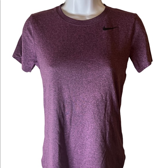 Nike drifit top size xsmall - Picture 6 of 6